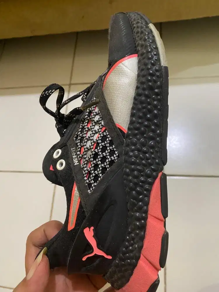 Puma Hybrid Netfit Astro running