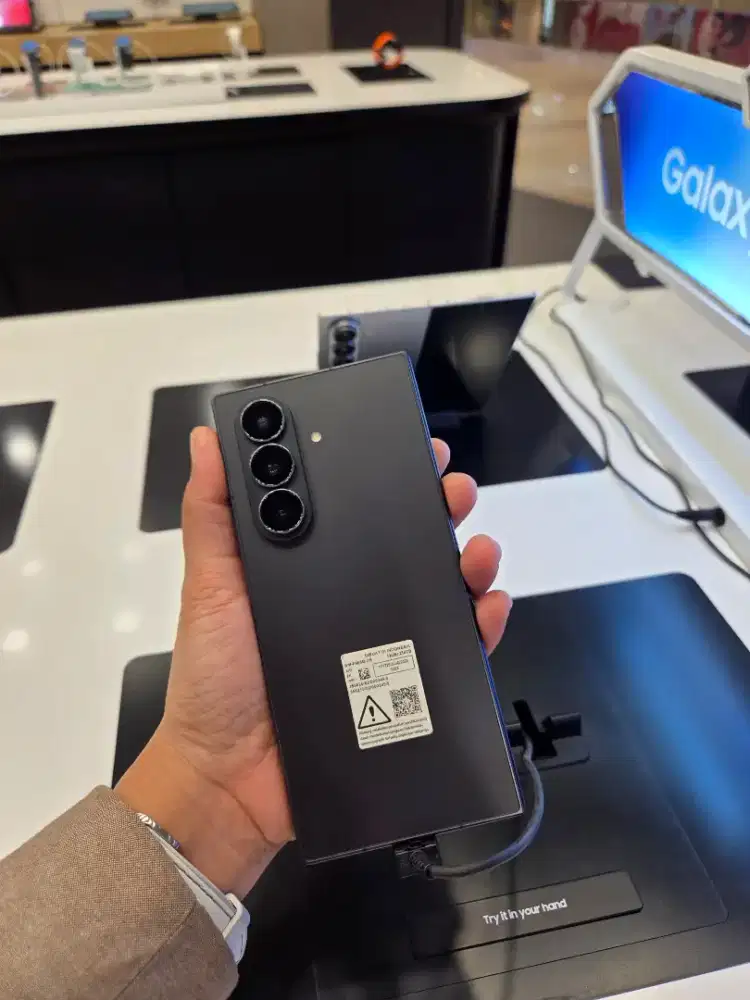 SAMSUNG GALAXY Z FOLD 7 POTONGAN 5JT