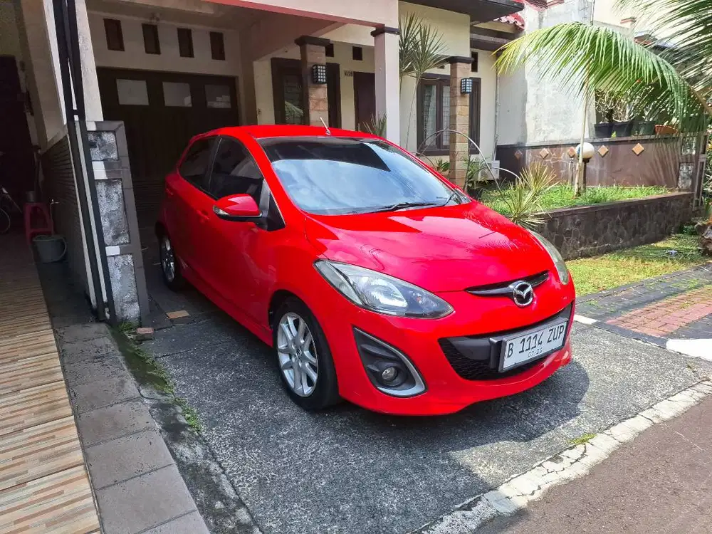 Mazda 2 V AT Low KM Pajak Panjang 2013 / 2014