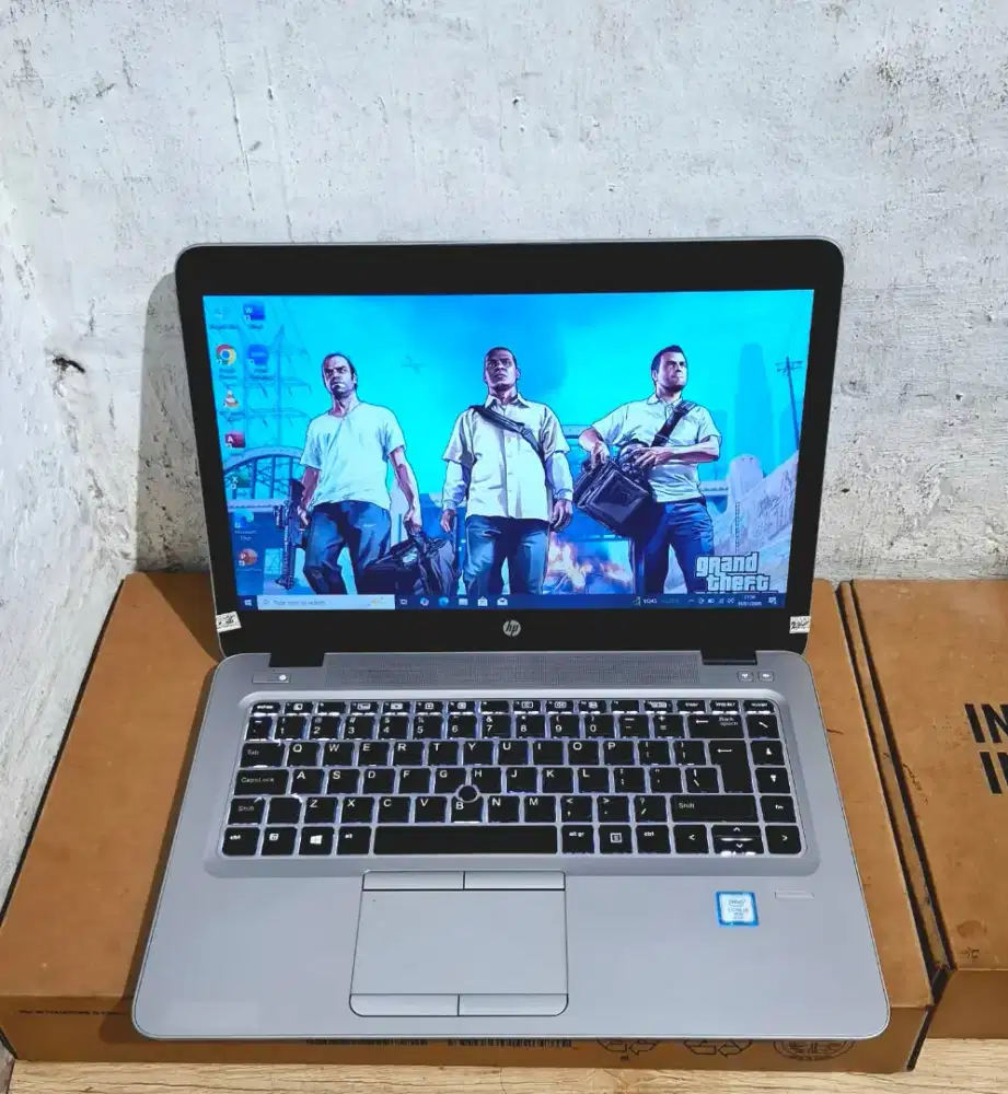 Laptop HP Elitebook 840 G3
Core i5 Gen 6 Ram 8 SSD 256