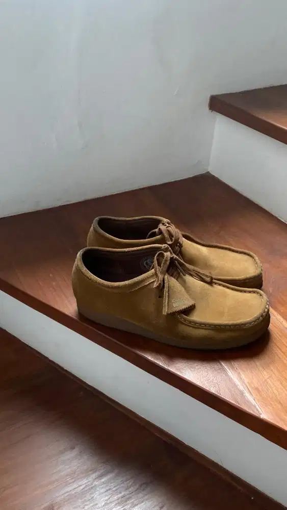 Clarks wallabee cola suede 9.5uk