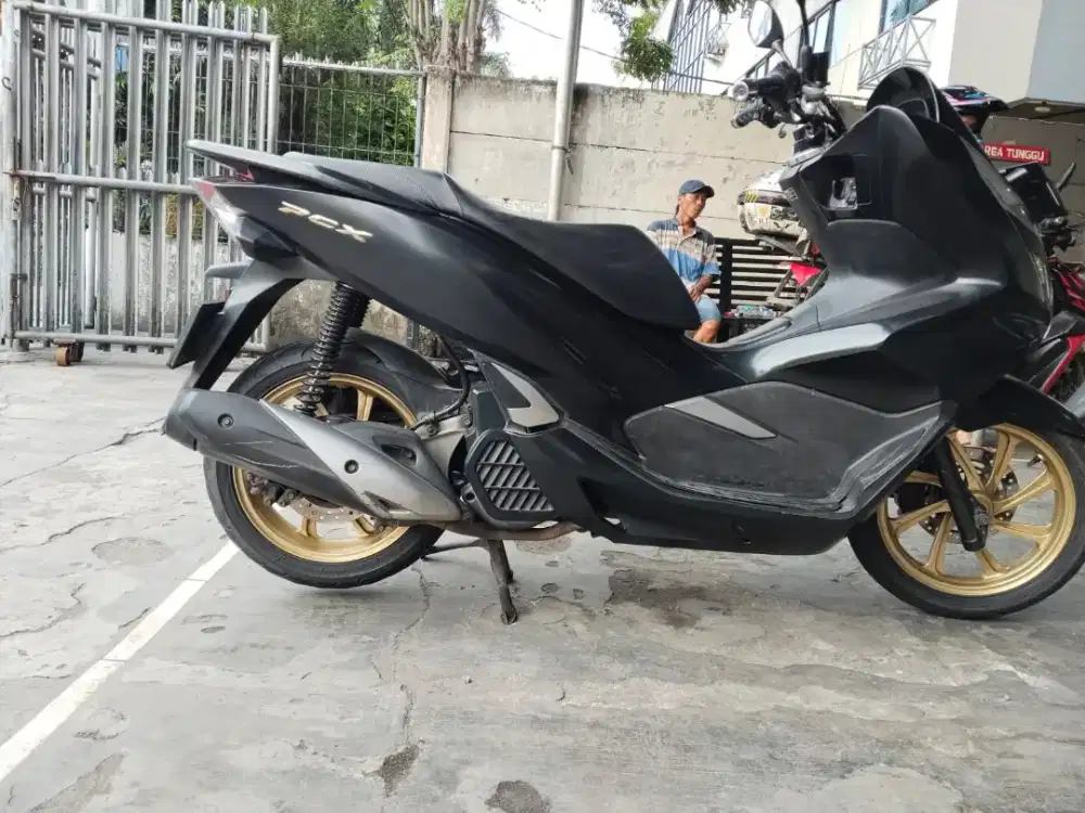 Honda PCX 150CC Keyles ISS Tahun 2021 Pajak2027 Mesin Haluss Siap Gass