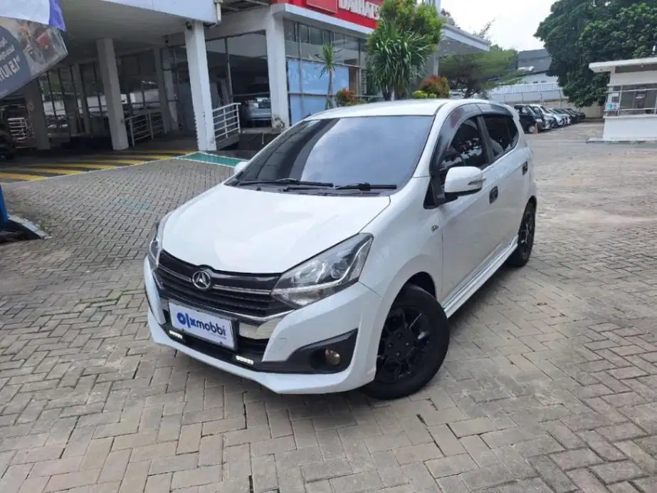 DP RENDAH Daihatsu Ayla 1.2 R Bensin-MT 2017 4UZS