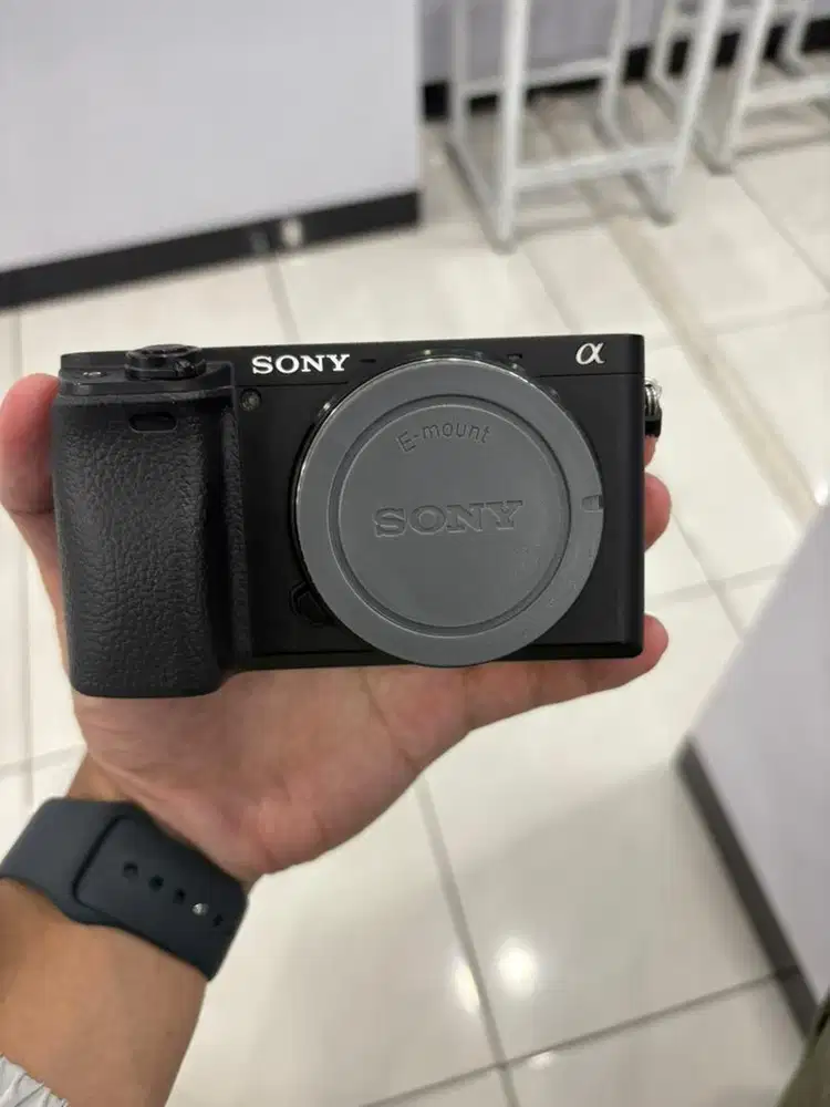 Kamera Sony A6400 Body Only  Second