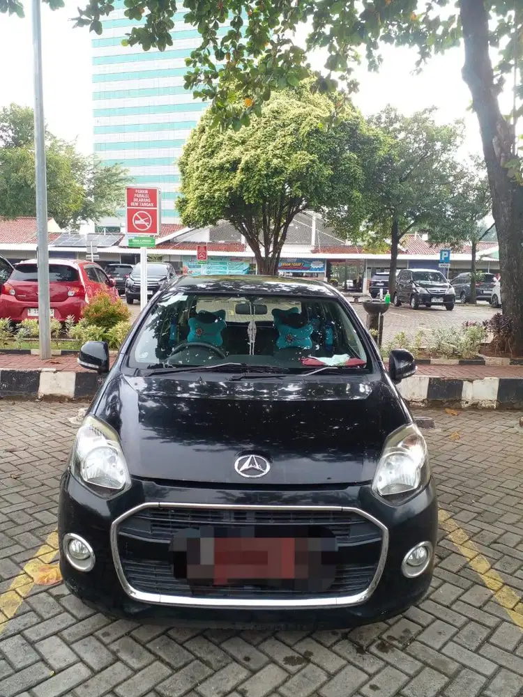 Daihatsu Ayla Tipe X 2015 Manual  - KM Rendah - Service Rutin - Tangan