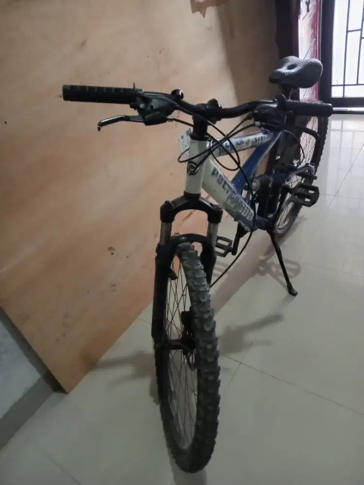 Sepeda gunung Polygon vector