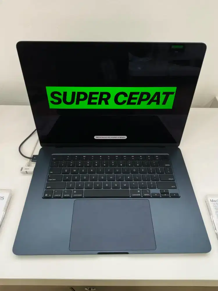 MacBook Air M4 15 16/256