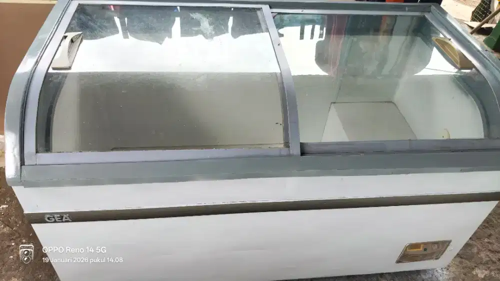 Freezer Sleding Kaca 500liter GEA