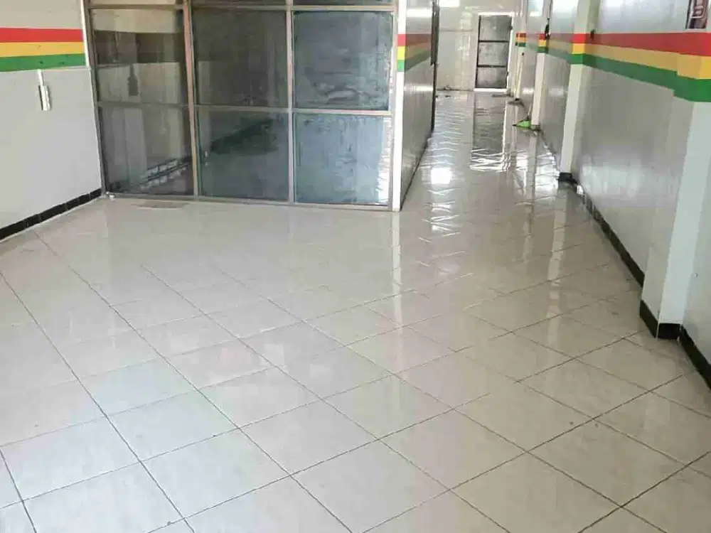 Disewakan Ruko 3 lantai Mulyosari Area Komersial