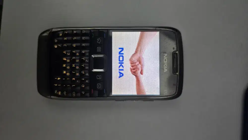 bekas seken preloved (nokia e71)