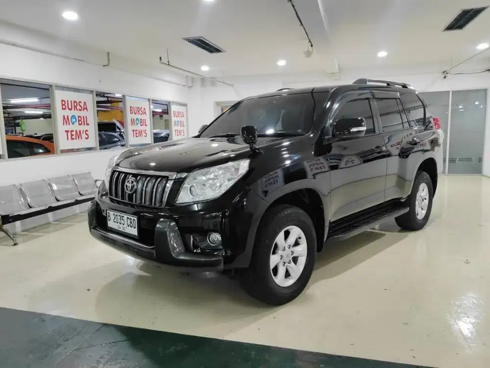 Toyota LandCruiser Prado w2.7TX th 2010 Hitam