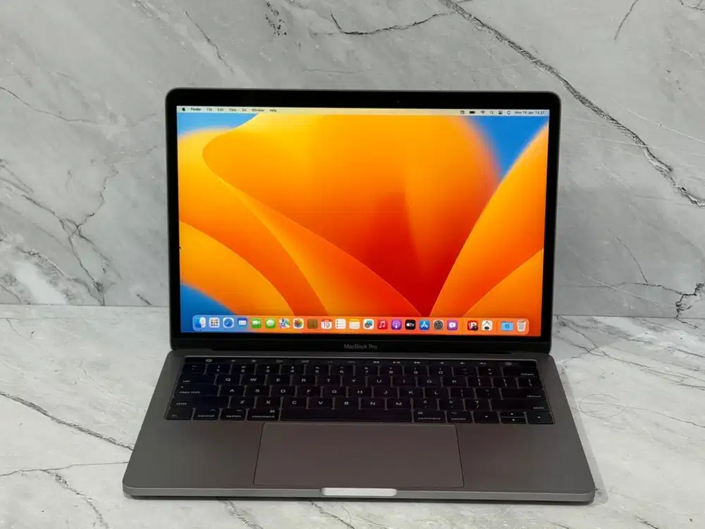 Macbook pro touchbar 2017 i5 8/256GB 13INCH
