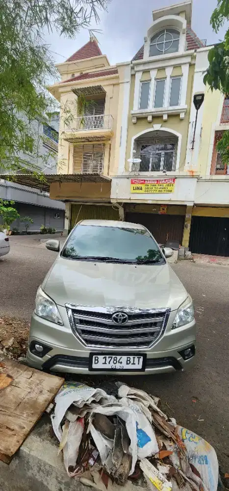 KIJANG INNOVA G AT LUX 2014