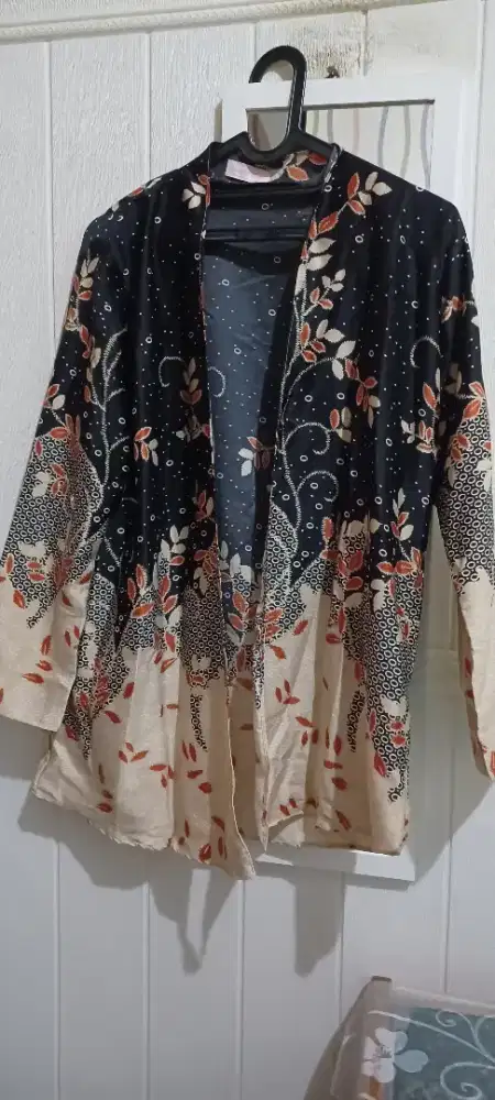 Outer batik bahan silk preloved