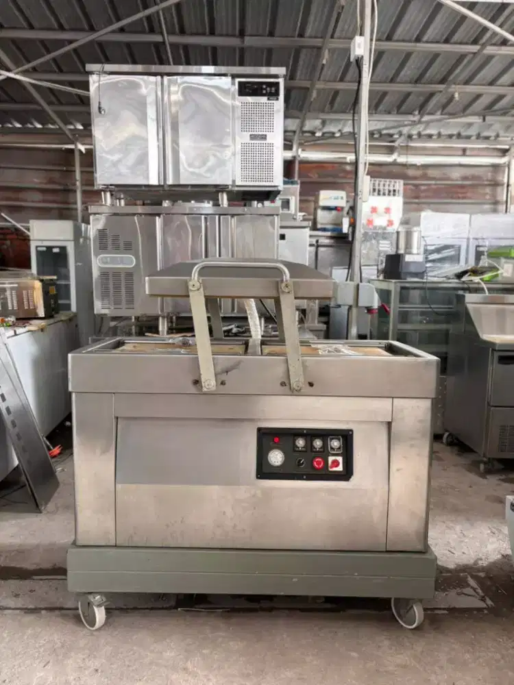 MESIN VACUUM PACKAGING / SEALER DOUBEL CHAMBER 

Name plate hilang