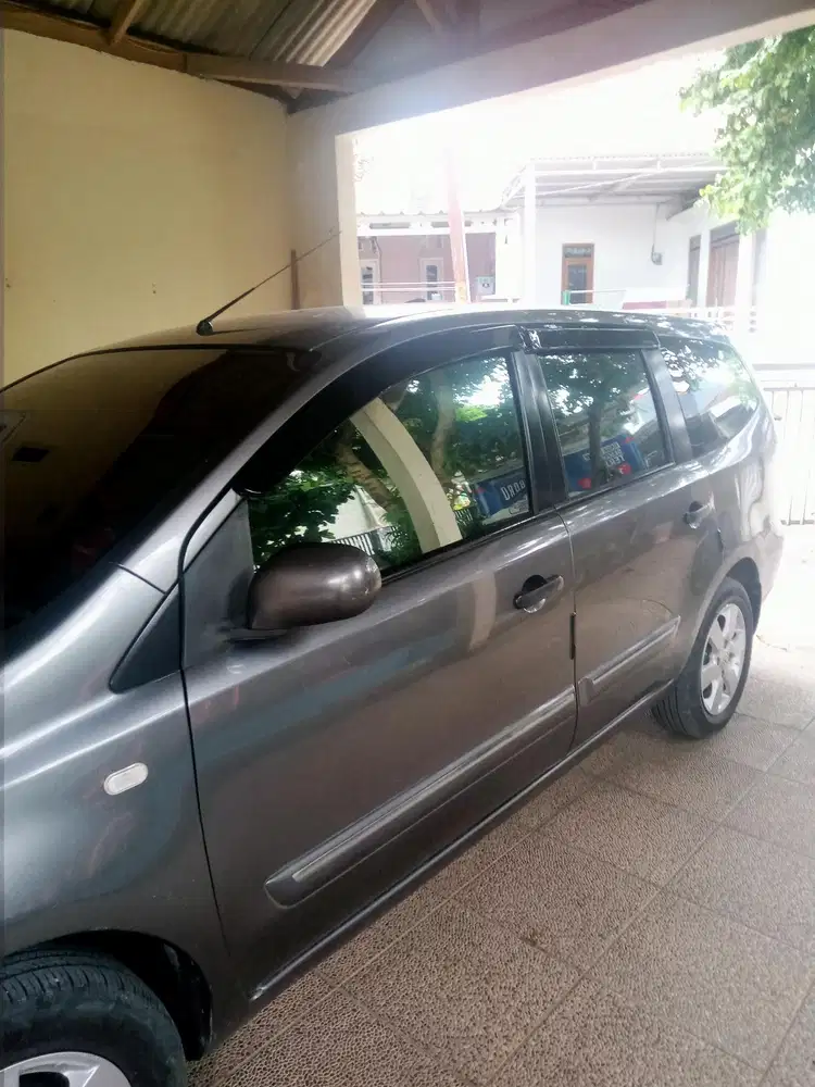 Nissan Grand livina 2010 Bensin