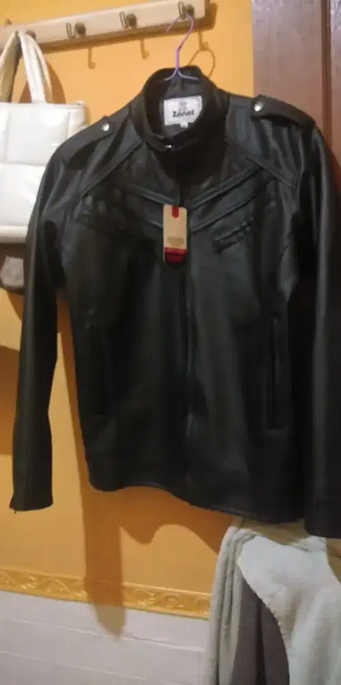 Jaket kulit sintesis