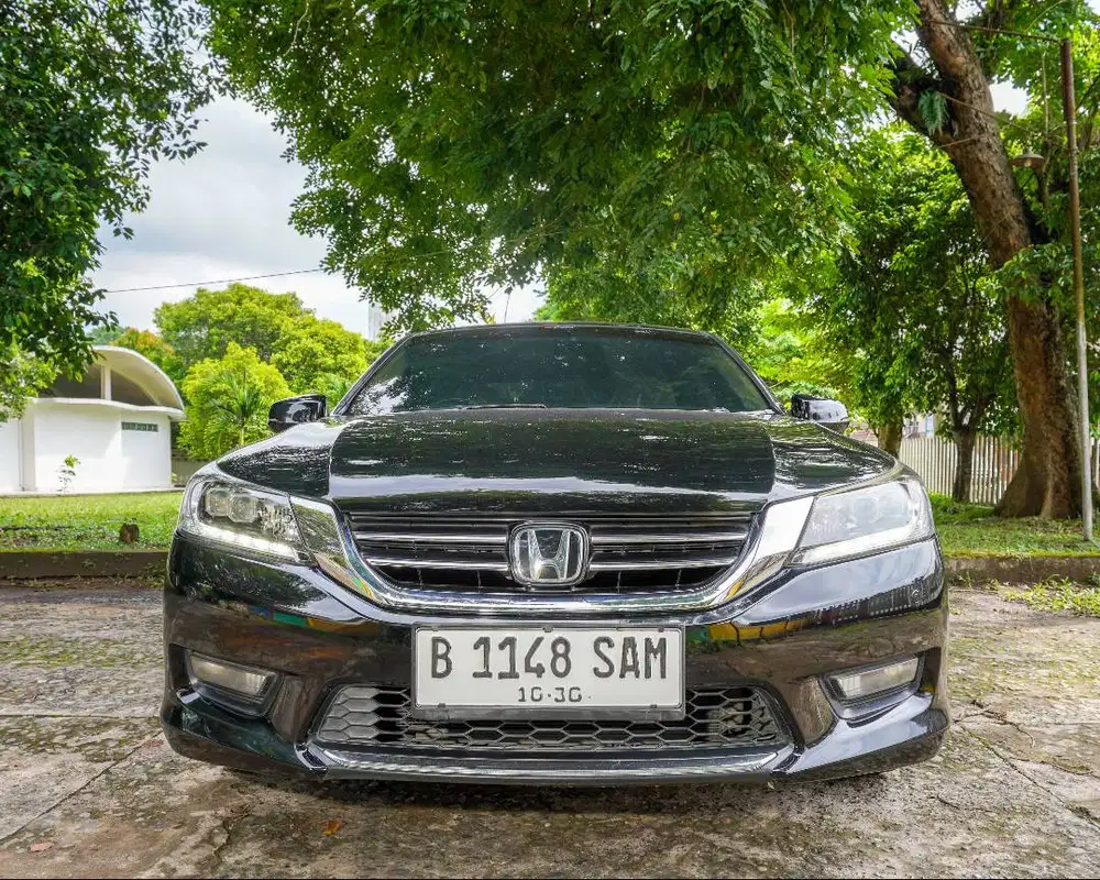 Honda Accord 2015 VTIL Automatic