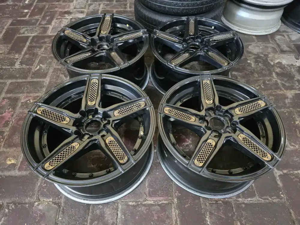 Velg ADV R16 Swift Splash Ignis Baleno Spresso Aerio Avega Picanto