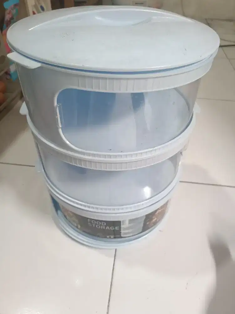 Food storage ( tempat nyimpen makanan)
