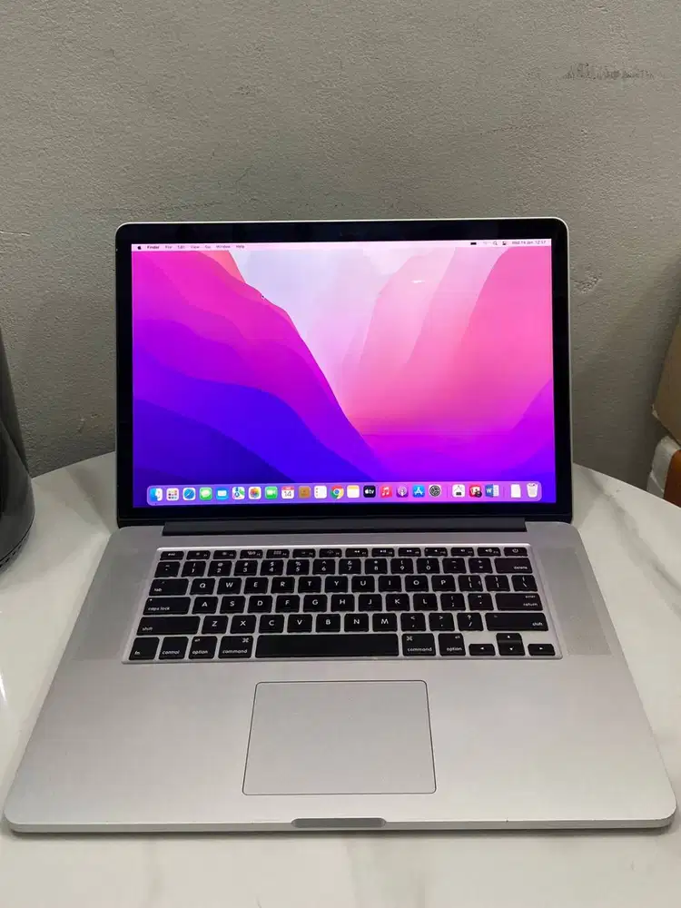 APPLE  MACBOOK PRO Core i7 Ram 16GB Layar 15,4-INCH 2015 N-EC