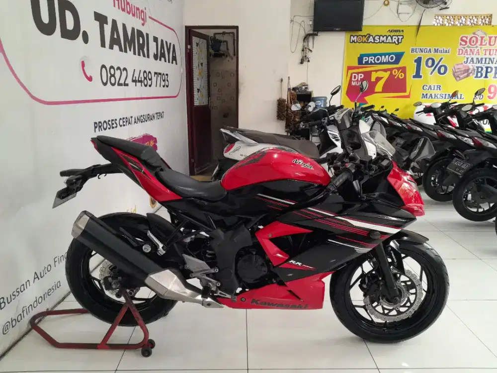 SUPER KAWASAKI NINJA MONO 250 2014