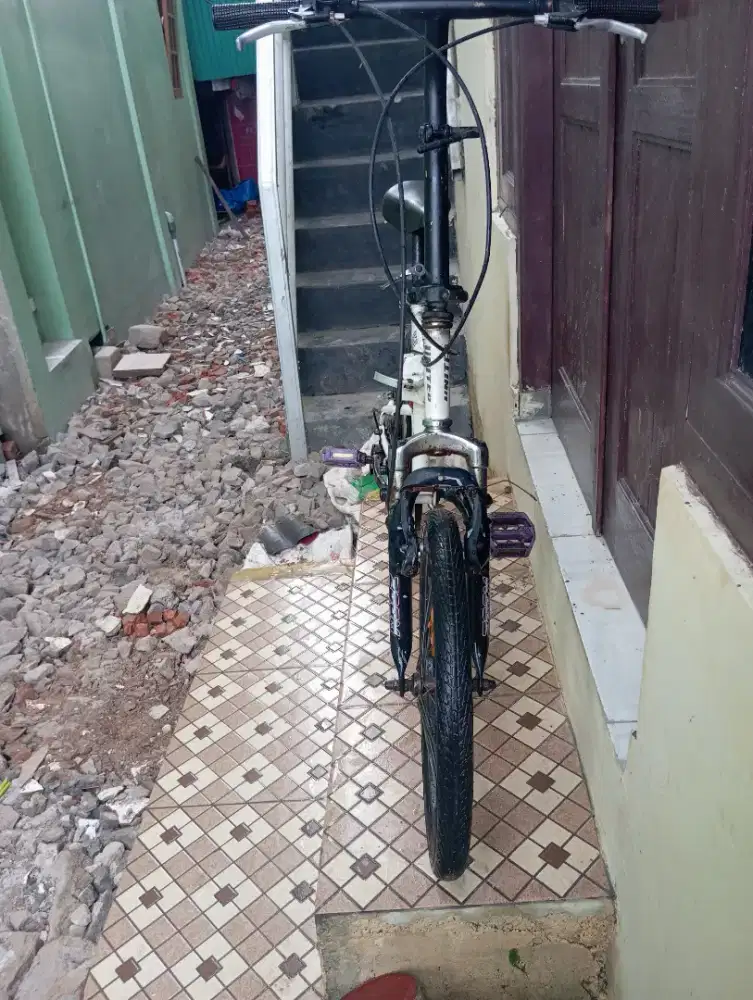 Di jual sepeda lipat merek United bek