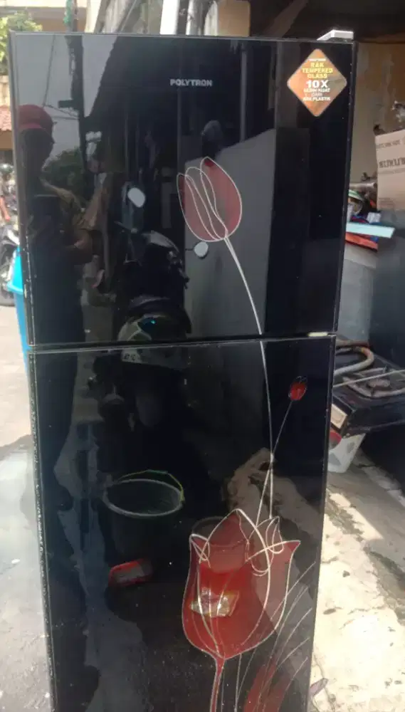 Kulkas polytron 2pintu