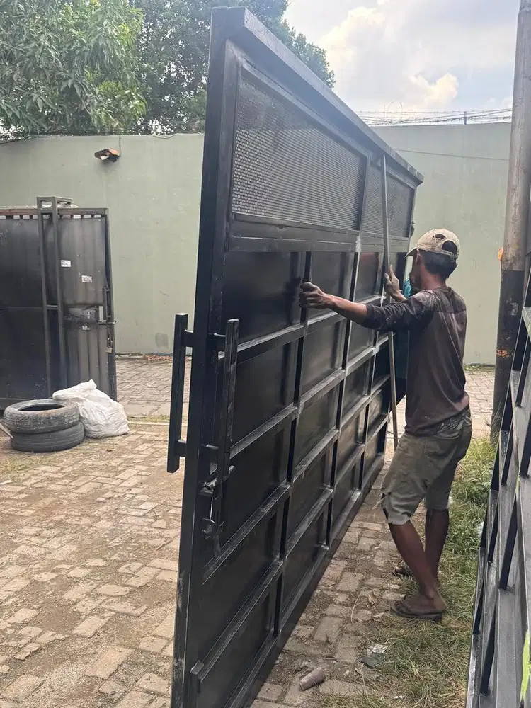 Di cari tukang las profesional