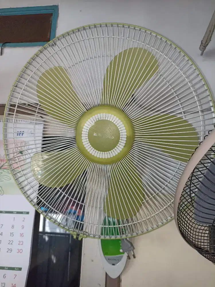 Kipas angin dinding digital REGENCY 16 inchi normal kuenceng