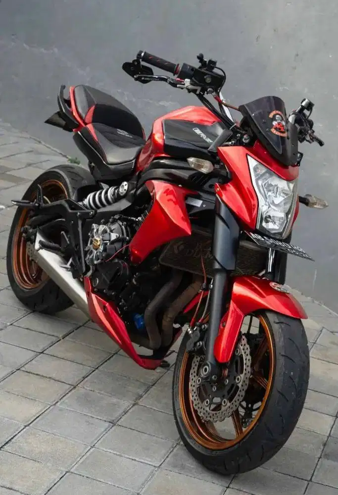 Kawasaki ER650E (ER-6n)