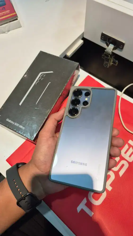 Samsung S25 ULTRA 
Cicilan 1 jt aja‼️
 NEW, SEGEL, RESMI SEIN
Sidoarjo