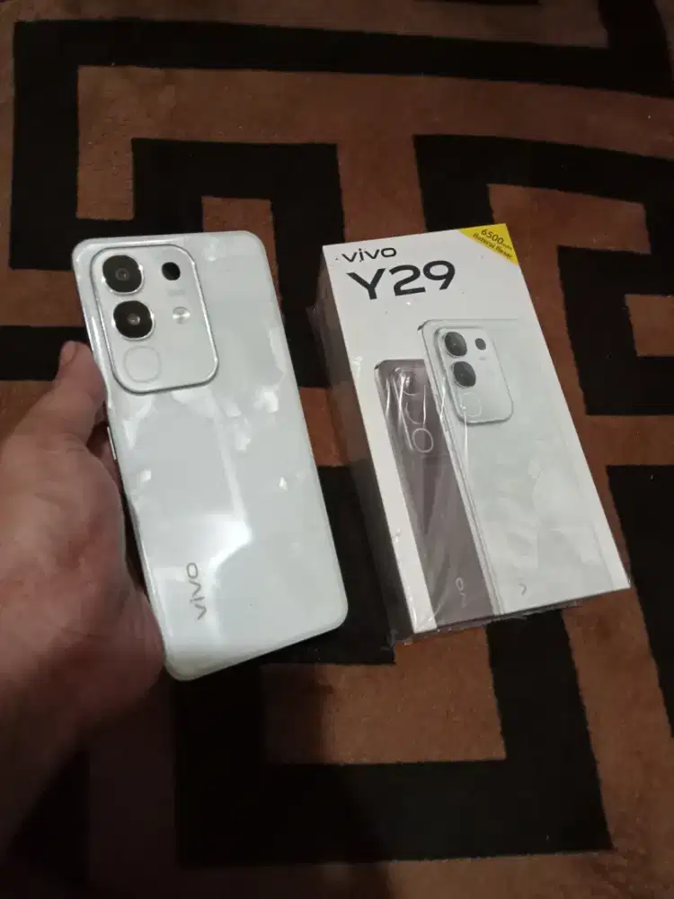 vivo y29 6/128 putih mulus