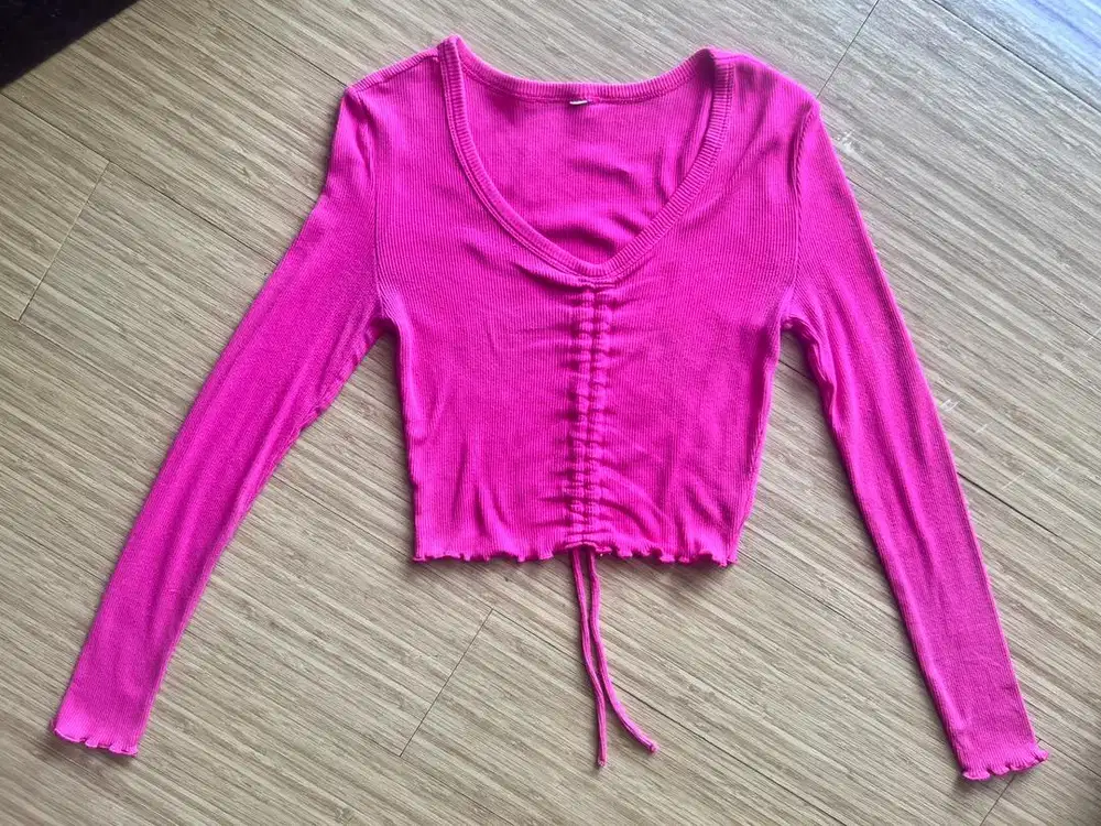 Atasan Crop Top Brand Max Fashion Size M Pink Knit