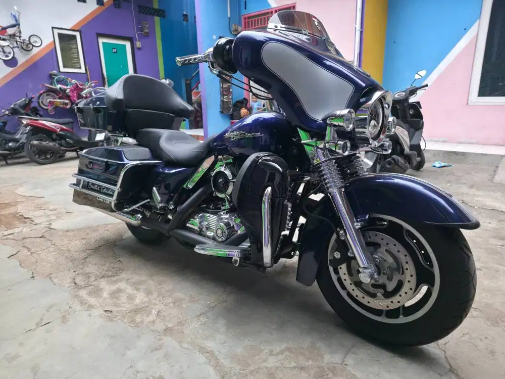 Harley Davidson Street Glide 2006 Full Paper