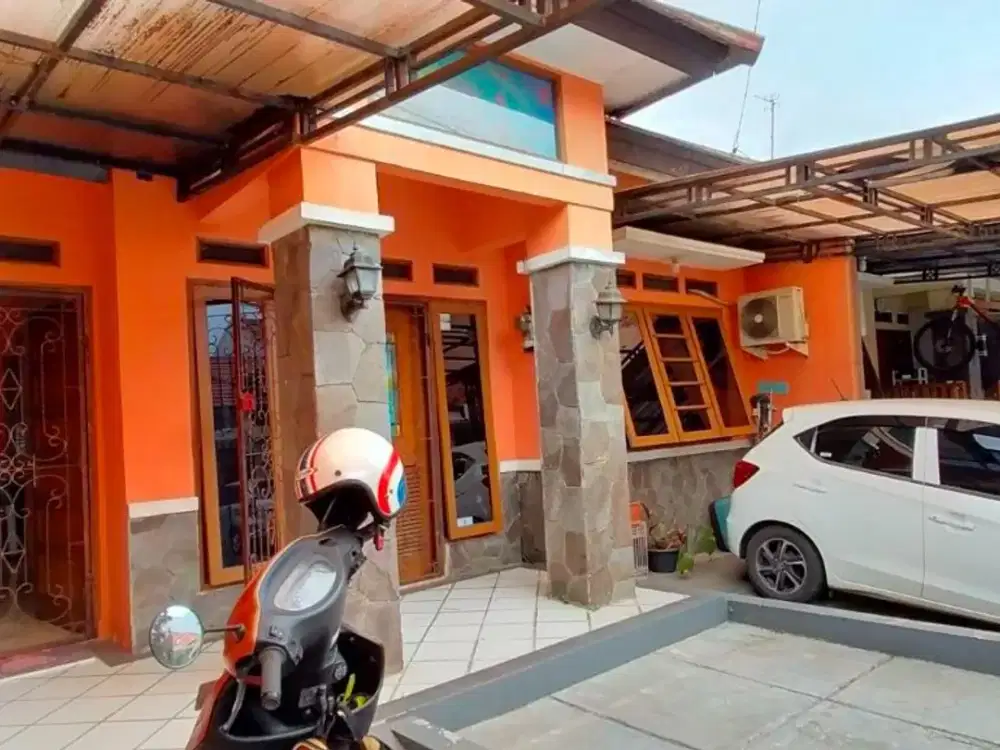 DIJUAL RUMAH MURAH Siap Huni Harga di Bawah Pasar Lokasi dkt Pasar GEDEBAGE di Komplek PINUS REGENCY Bandung