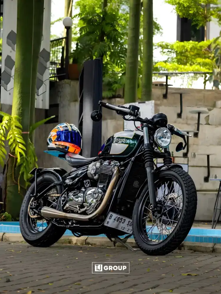 FOR SALE!! Triumph Bobber 1200