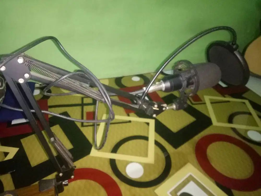 Microfon vocalis mixing ada filternya