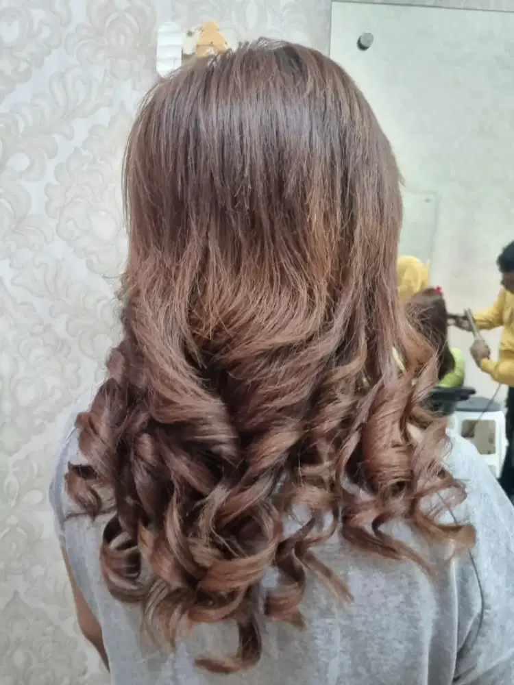 DIBUTUHKAN HAIR STAYLISH PRIA /wanita SUDAH BERPENGALAMAN