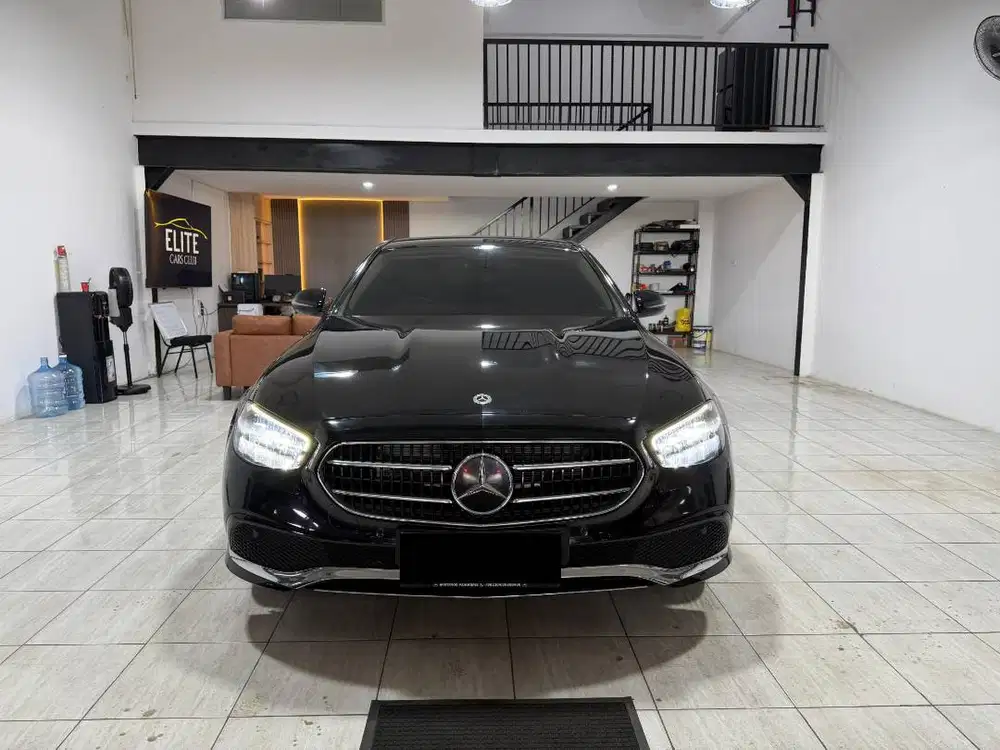 Mercedes Benz E200 AVG 2023 NIK 2022 Black on Brown Hitam Mercy E 200