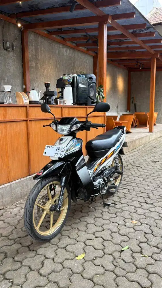 2005 F-1-ZR Full Original