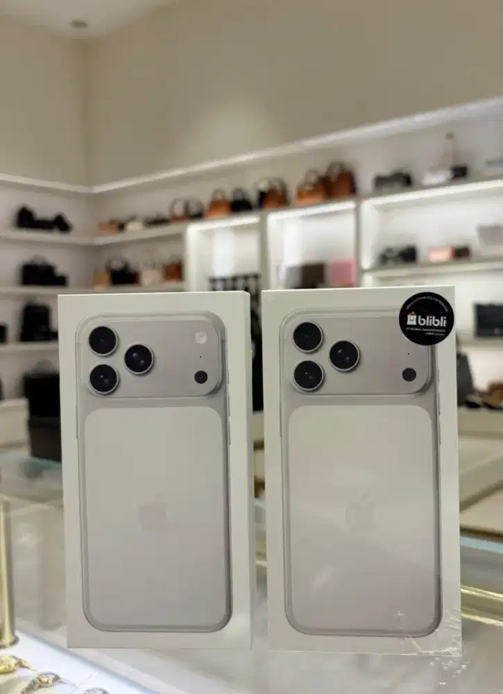 iPhone 17 Pro Max silver iBox Garansi 1 Thn