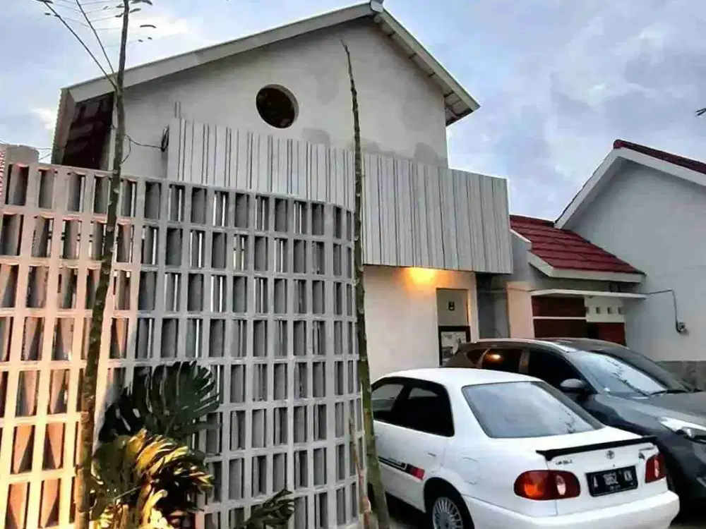 Rumah Gaya Villa 5 Menit Dari Kampus Uii - IS