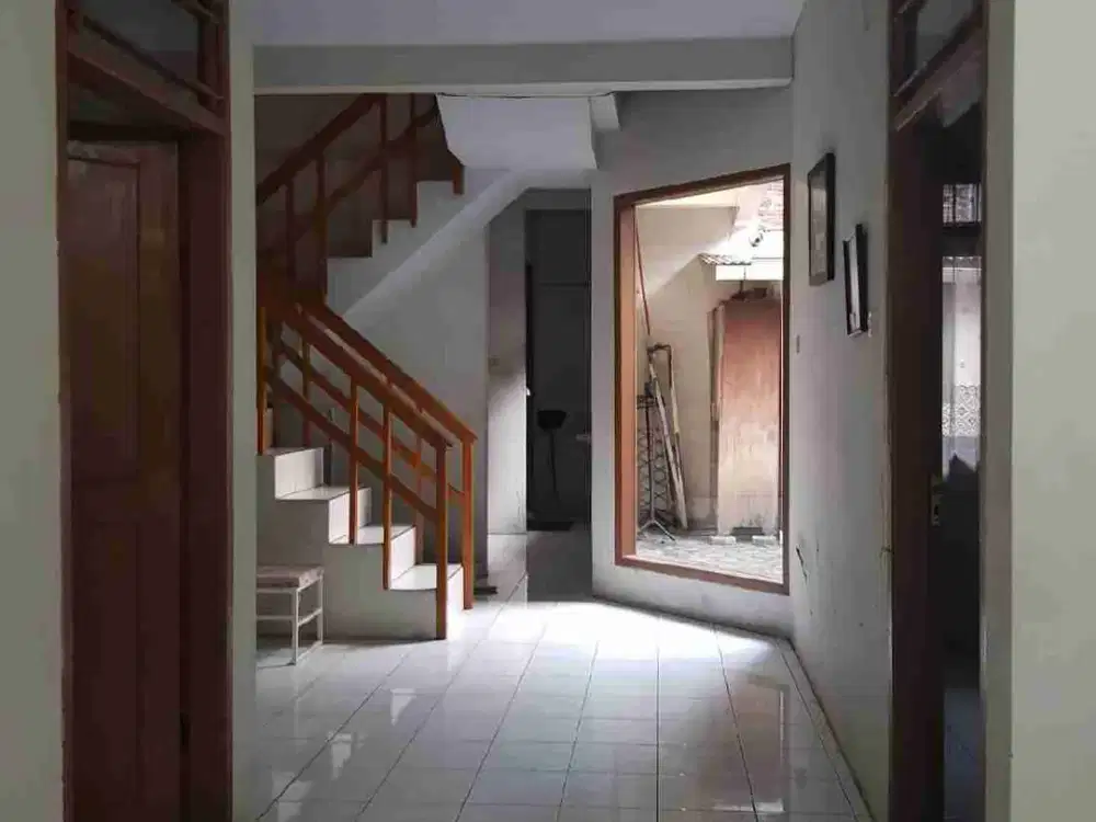 RUMAH 2 LANTAI MURAH ANTAPANI BELAKANG GRIYA