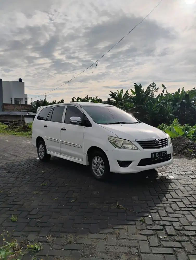 KIJANG INNOVA 2.5 MANUAL 2012