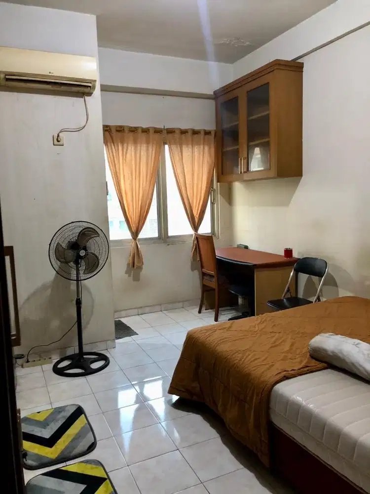 Disewakan Apartemen Margonda Residence Semi Furnished Dekat Margo City