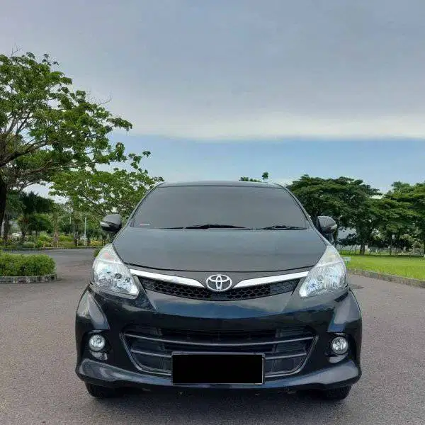 DIJUAL TOYOTA AVANZA 1.5 AT TAHUN 2014