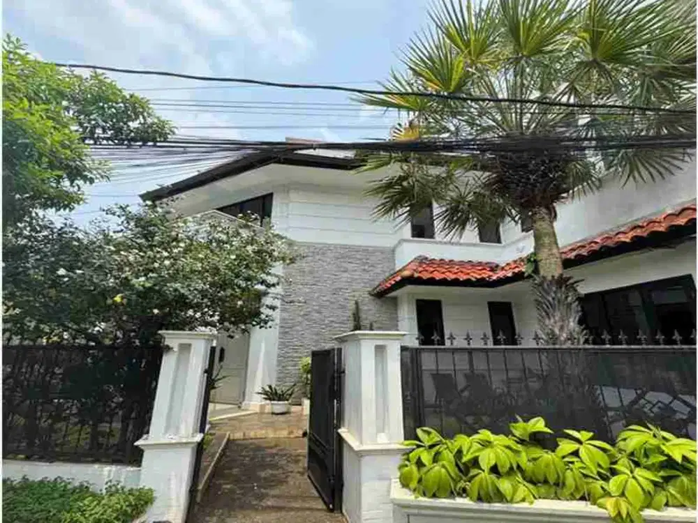 Tanah dan Bangunan Jakarta Selatan Komplek Bank Niaga