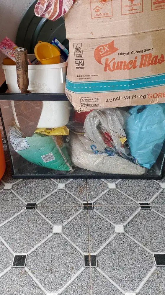 Jual aquarium akrilik dan pasir Bali