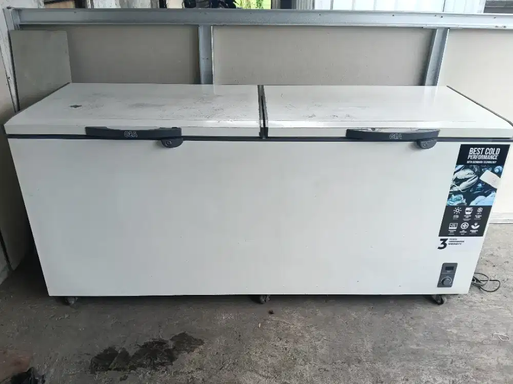 Freezer box GEA 750 liter beku normal